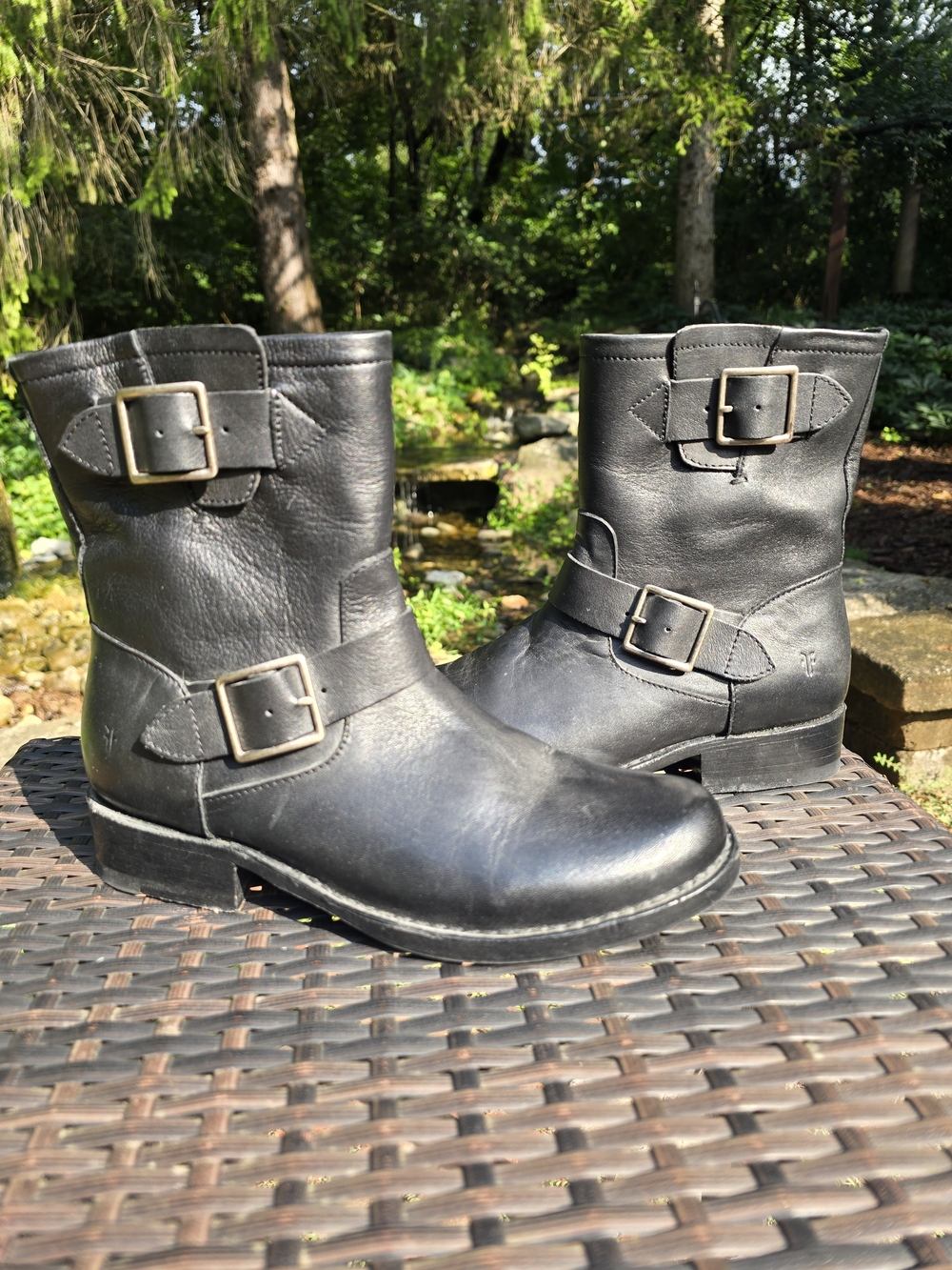 FRYE AND CO. Black Leather Buckle Moto Boots Vicky Engineer Boot EUC Short Boot